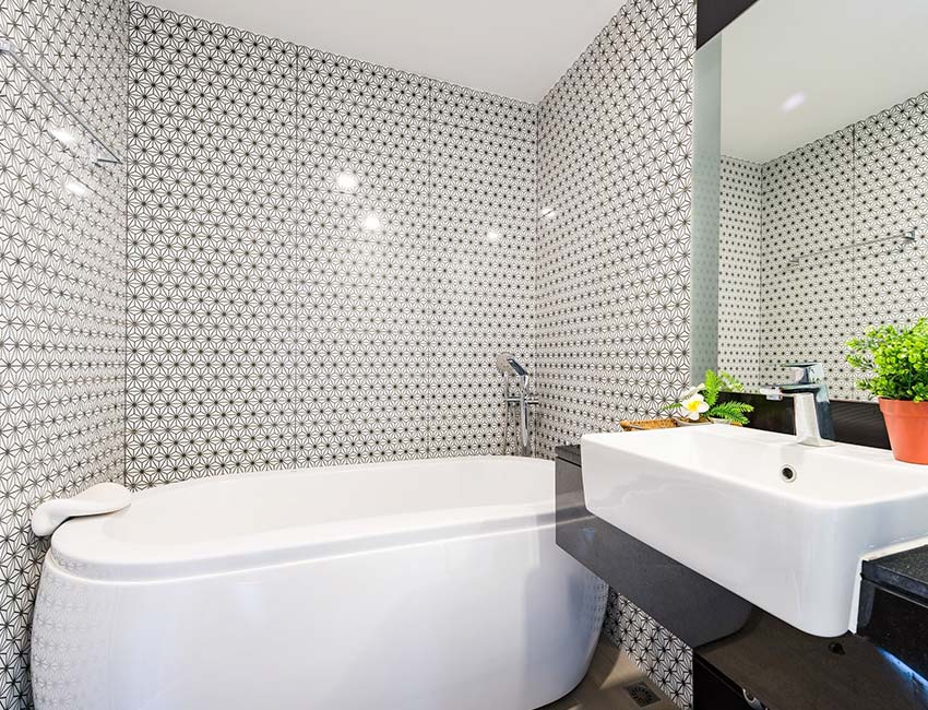 Royal Lee The Terminal Phuket - Bathroom